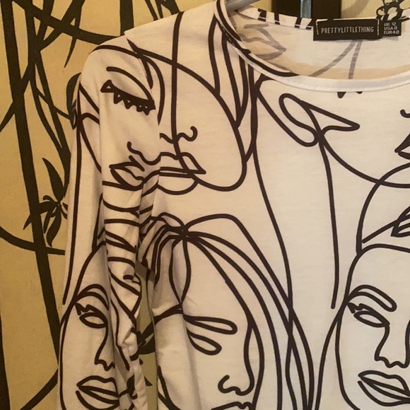 Pretty Little Thing White Slinky Abstract Face Print Bodysuit - Picture 11 of 16